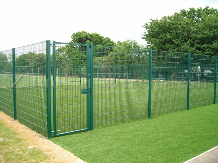 Basketball court mesh fence